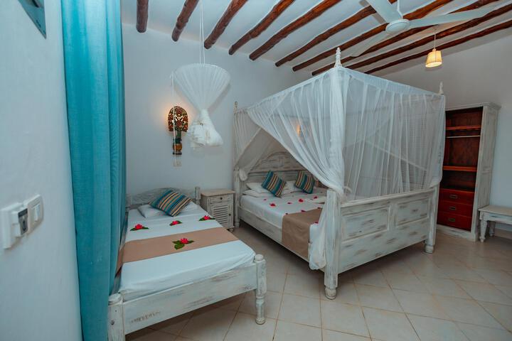 Room 21 of 25