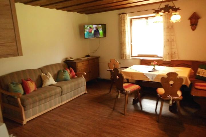 Room 6 of 11
