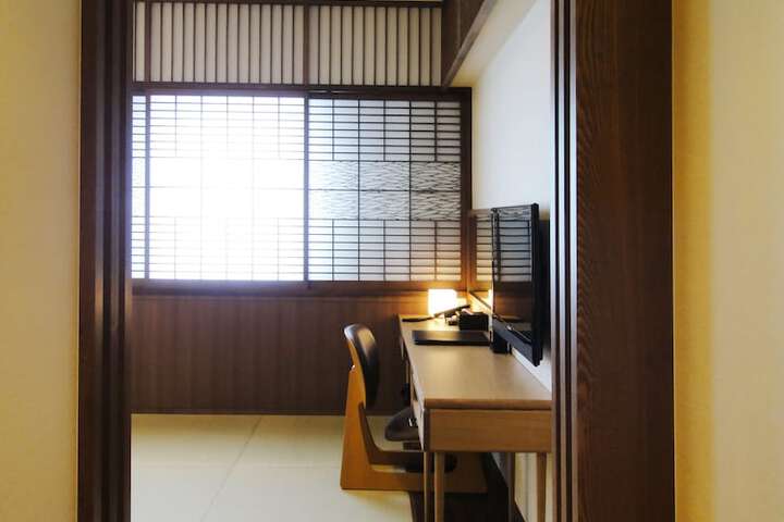 Room 7 of 37