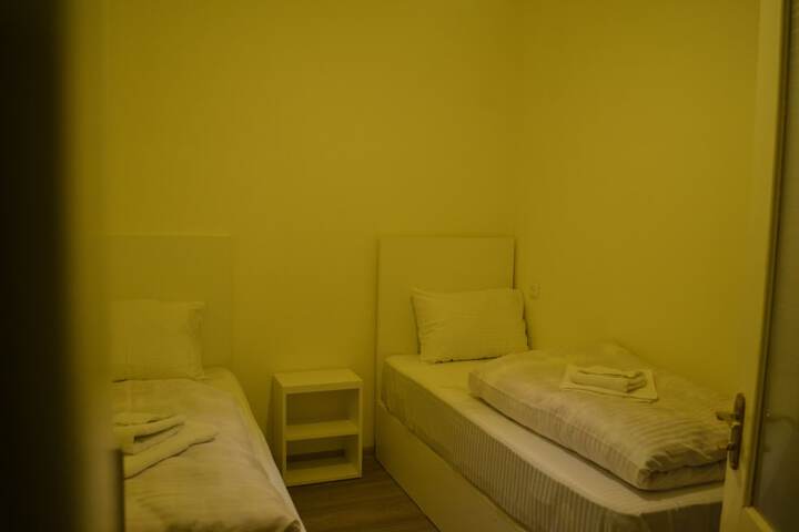 Room 35 of 131