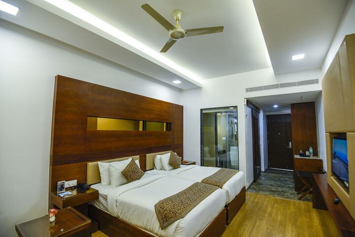 Room 6 of 20
