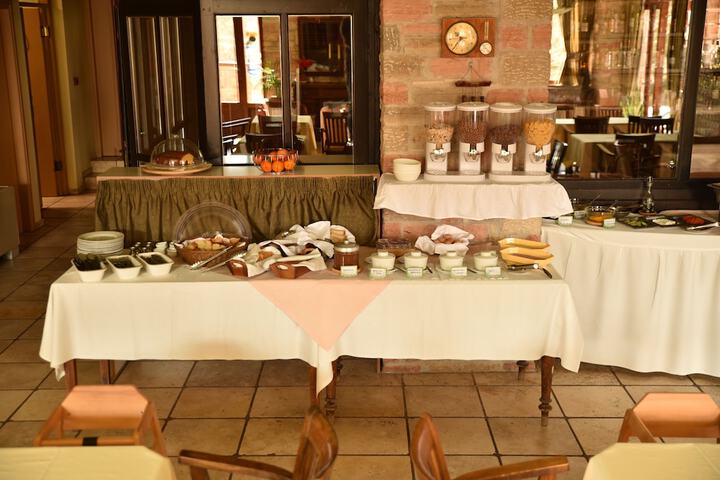 Dining 84 of 117