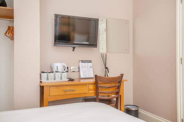 Room 17 of 70