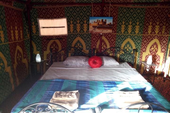 Room 2 of 53