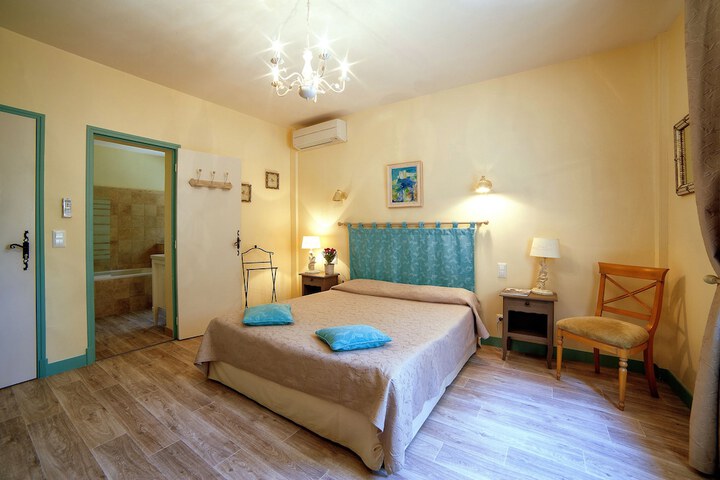Room 18 of 36