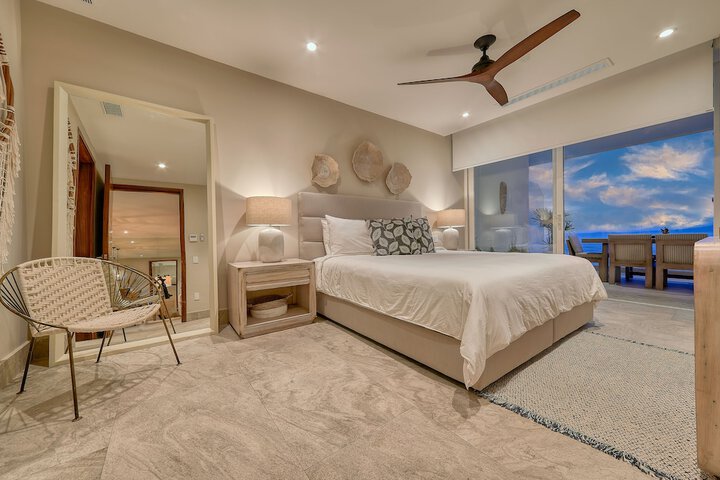 Room 16 of 270