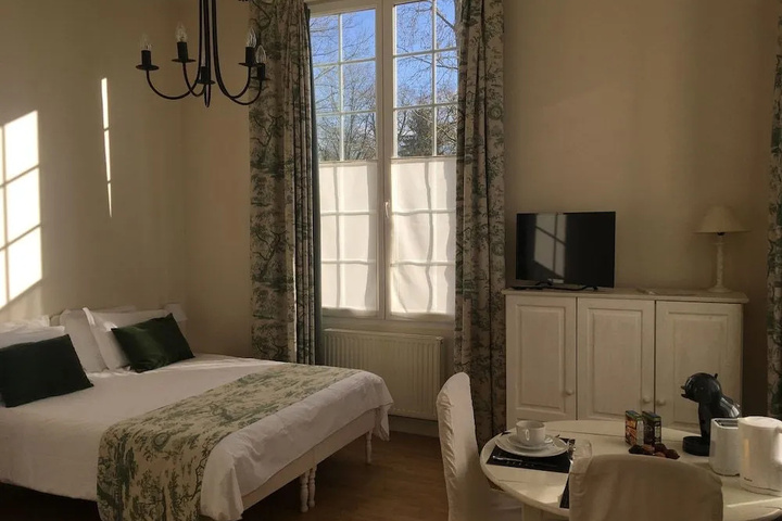 Room 3 of 14