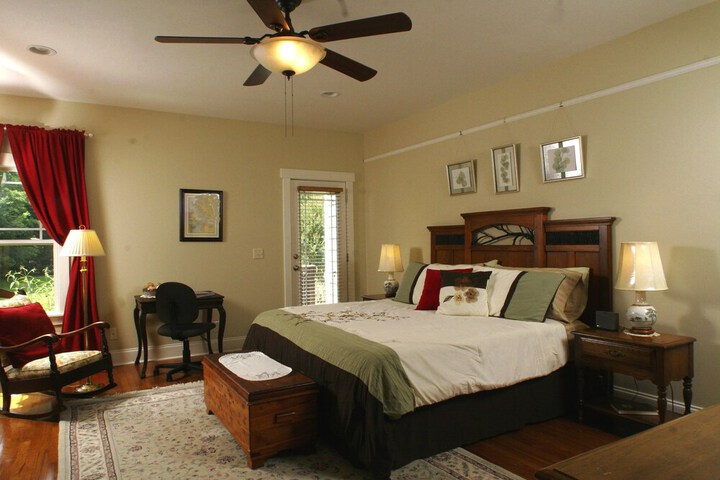 Room 4 of 39