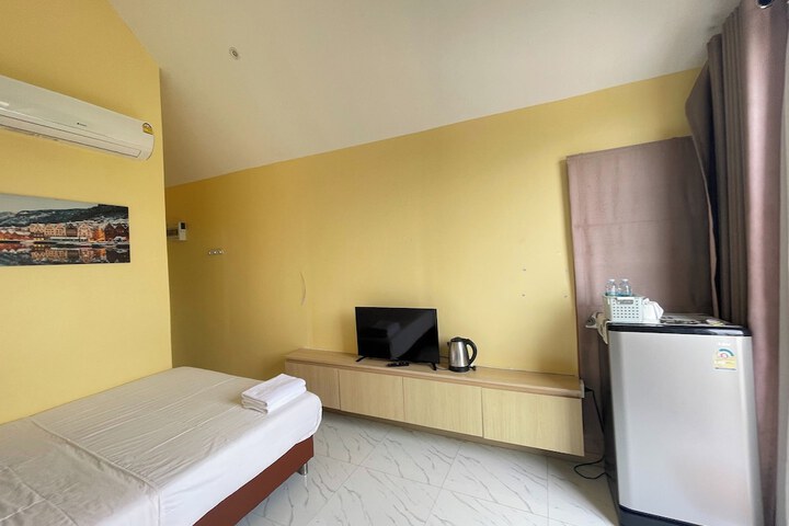 Room 8 of 109