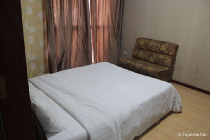 Room 54 of 79