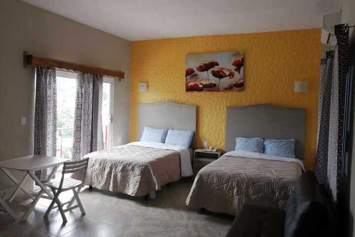 Room 9 of 17