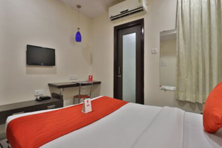 Room 12 of 20