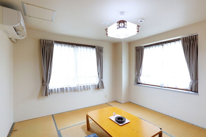 Room 18 of 64