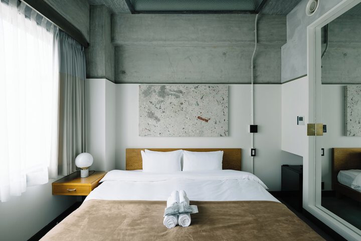 Room 20 of 35