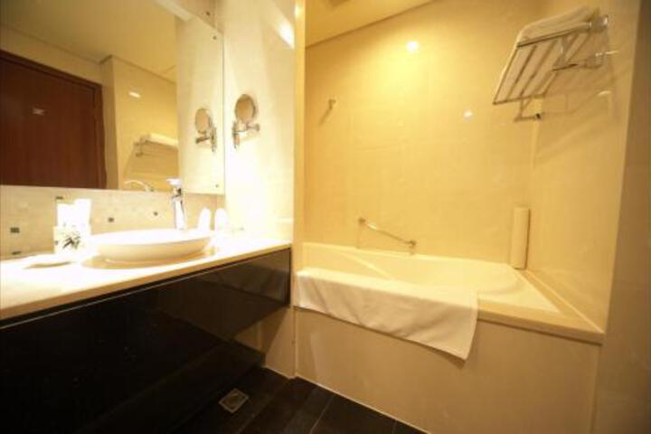 Jie Fang Bei Xin Hua Hotel