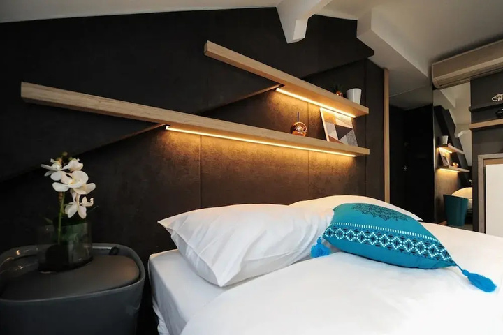 Room 4 of 26