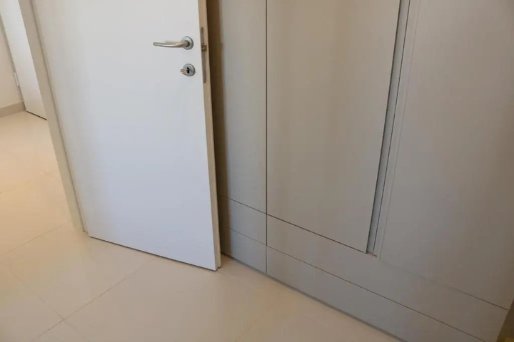 Room 12 of 21