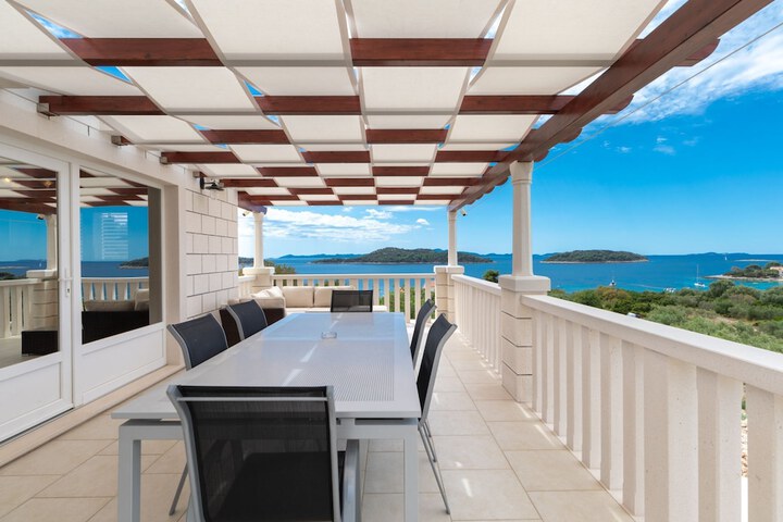 Terrace/Patio 21 of 45