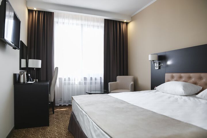 Room 7 of 49