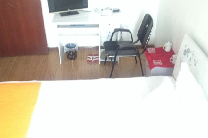 Room 2 of 11