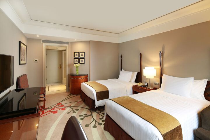 Room 49 of 76