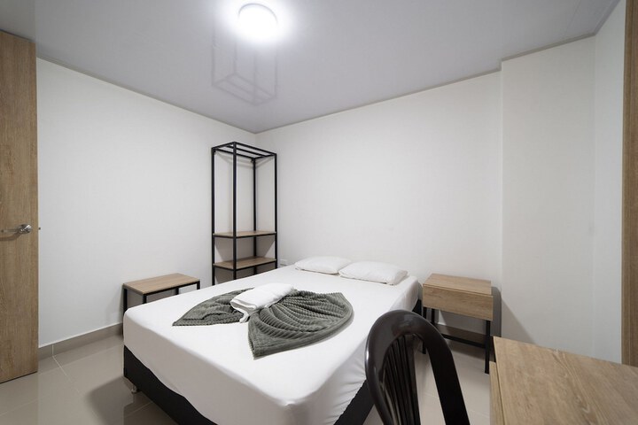 Room 52 of 122