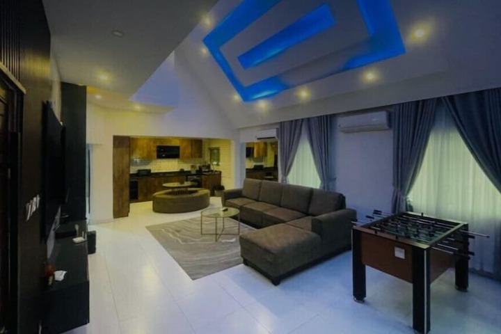 Room 46 of 89