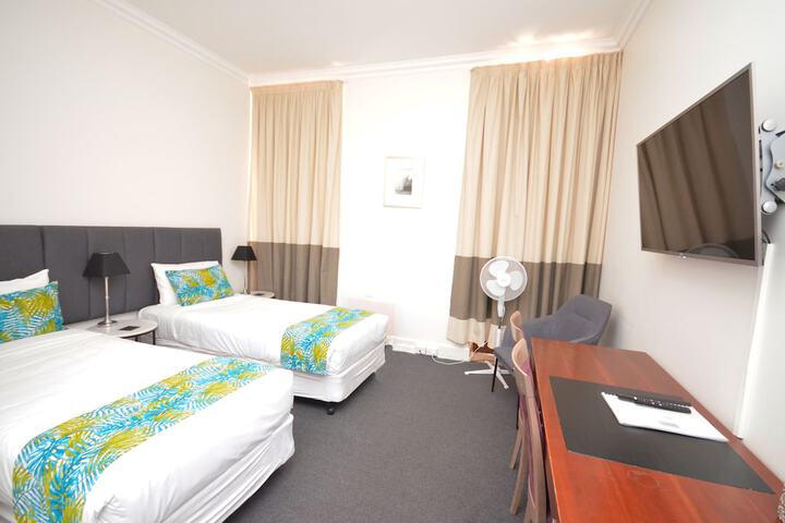 Room 7 of 35