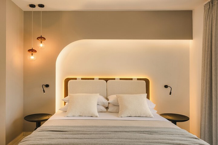 Room 36 of 214