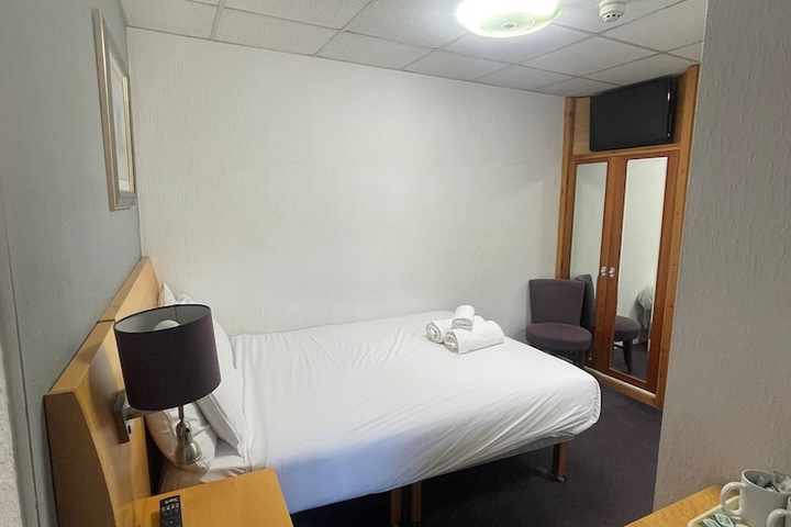 Room 29 of 76
