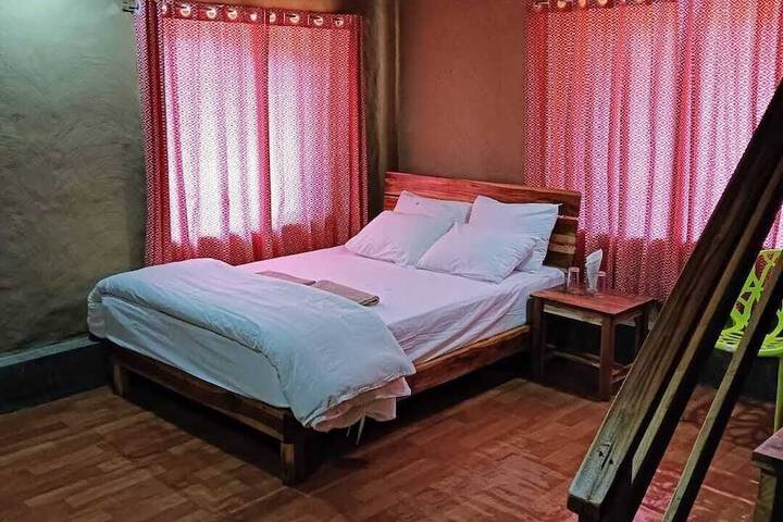Room 14 of 100