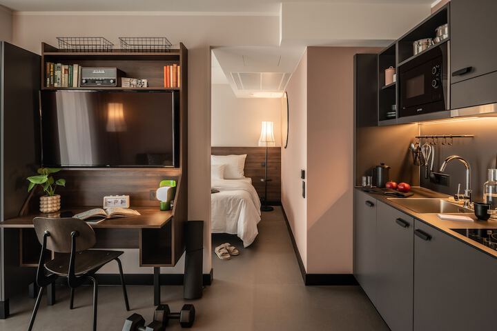 Room 18 of 64