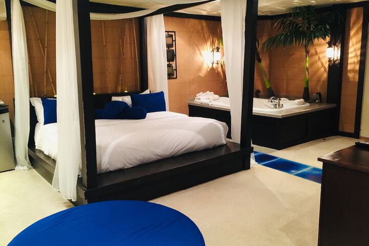 Room 7 of 30