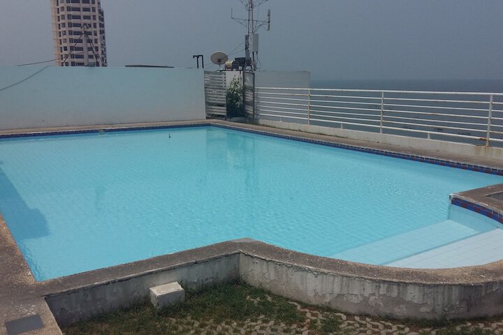 Hotel Pool