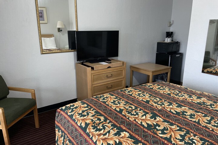 Room 5 of 42