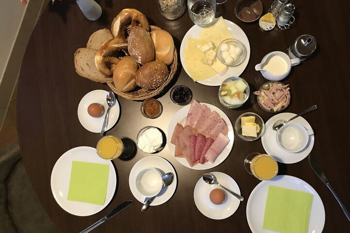 Breakfast/Coffee Service 35 of 45