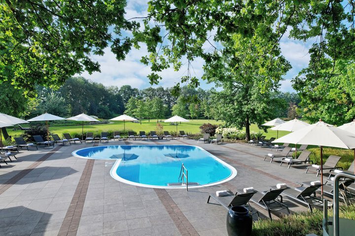 Pool 37 of 74