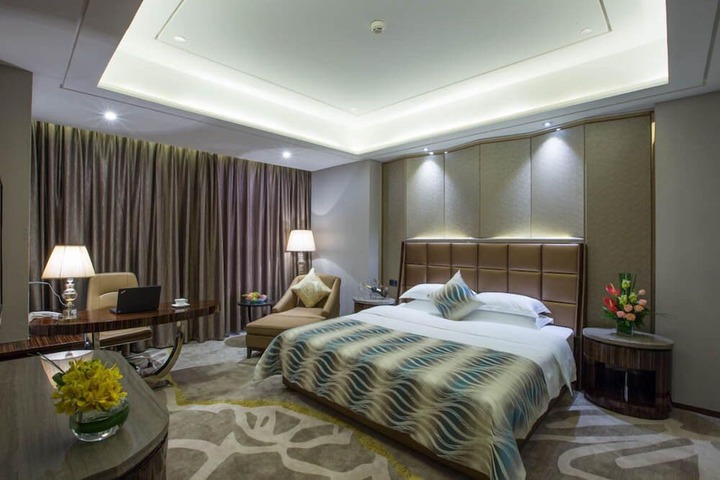 Room 25 of 51
