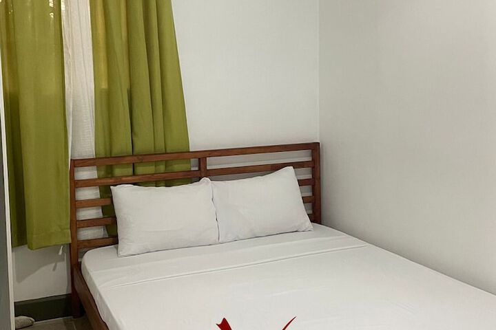Room 12 of 48