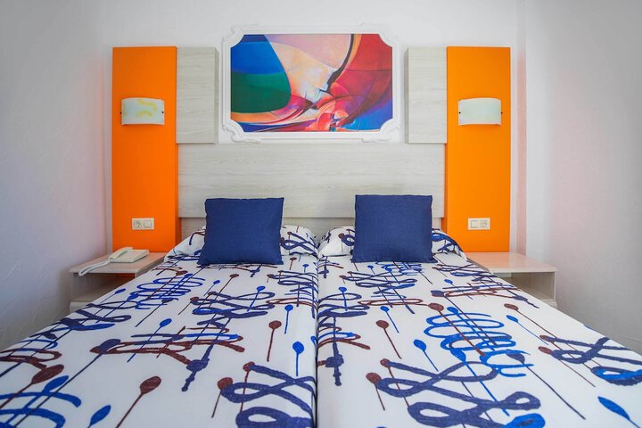Room 7 of 45