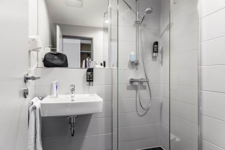 Clean Restrooms