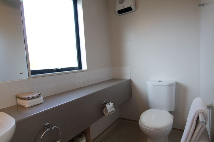 Room 42 of 63