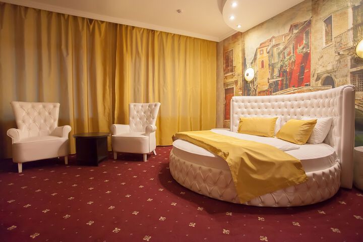 Room 20 of 39