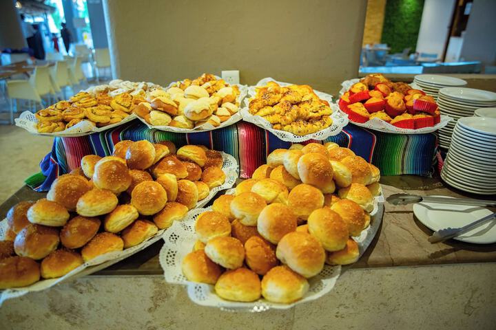 Breakfast/Coffee Service 77 of 92