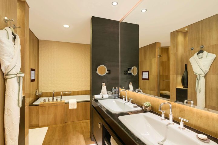 Room 60 of 168