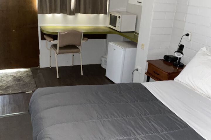 Room 17 of 50