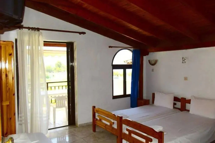 Room 3 of 17