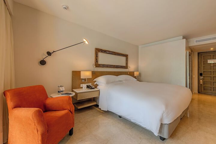 Room 11 of 308