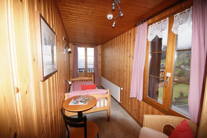 Room 3 of 88