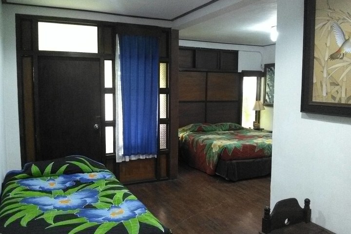Room 15 of 122